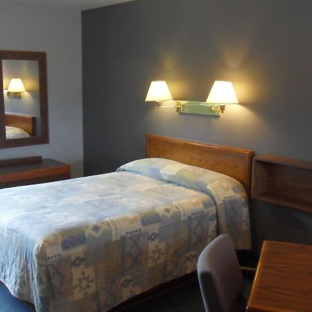 Swan Inn Motel Comstock Park Εξωτερικό φωτογραφία
