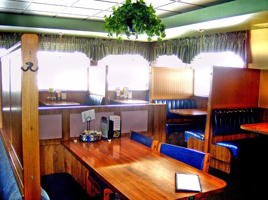 Swan Inn Motel Comstock Park Εξωτερικό φωτογραφία