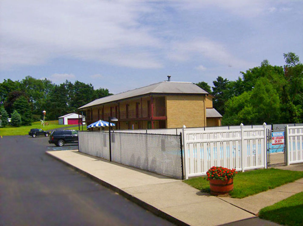 Swan Inn Motel Comstock Park Εξωτερικό φωτογραφία
