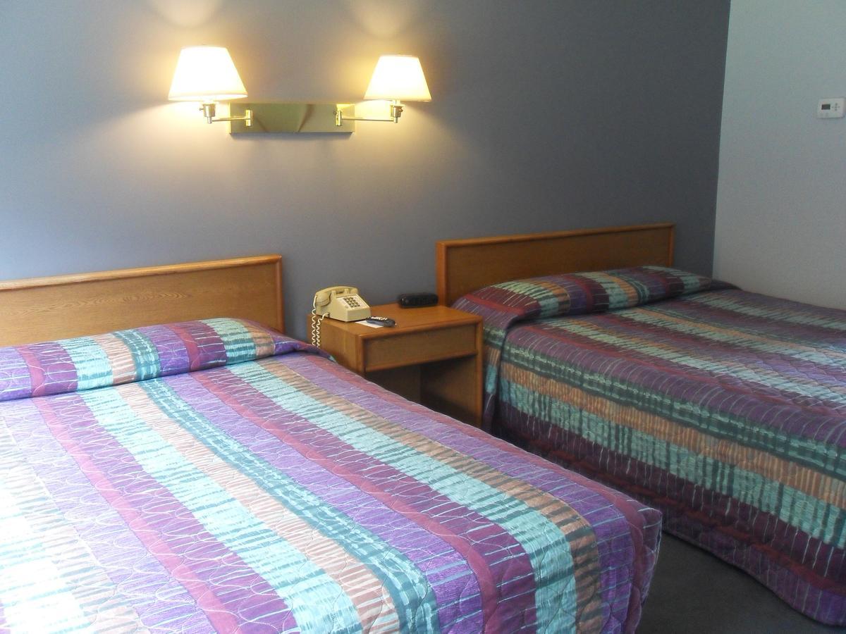 Swan Inn Motel Comstock Park Εξωτερικό φωτογραφία