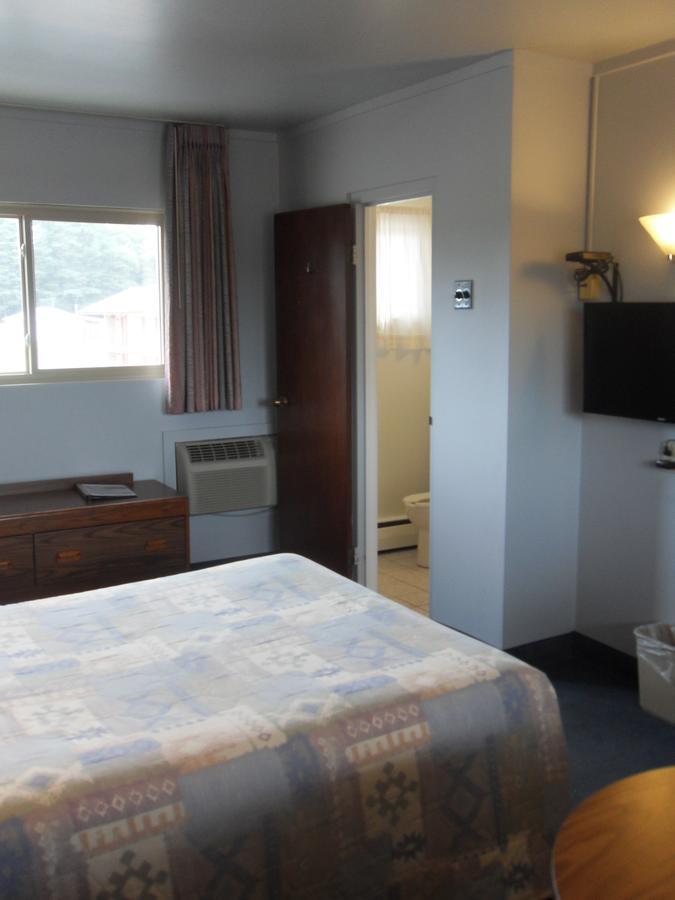 Swan Inn Motel Comstock Park Εξωτερικό φωτογραφία