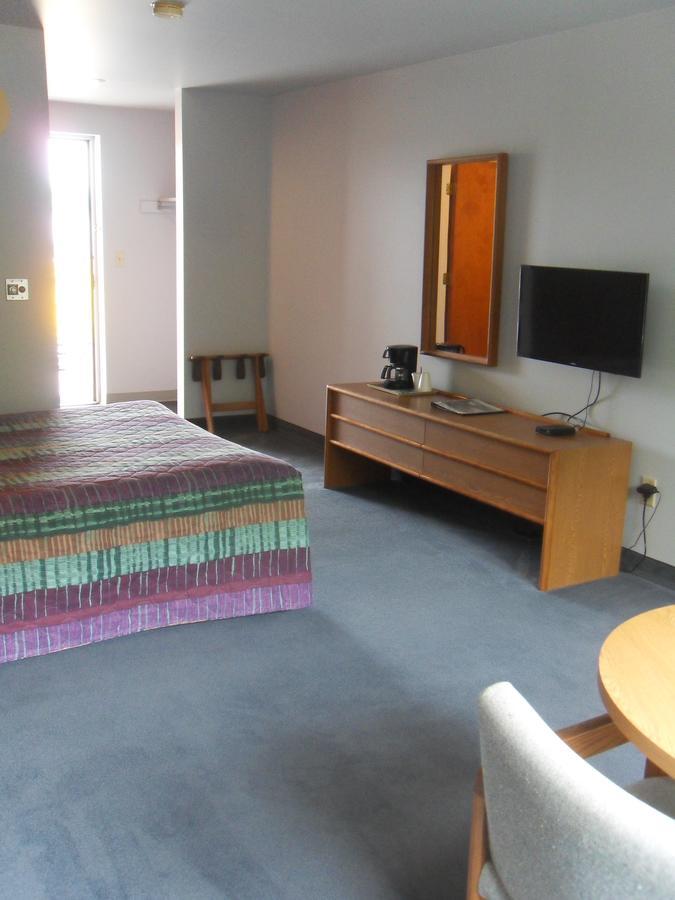 Swan Inn Motel Comstock Park Εξωτερικό φωτογραφία