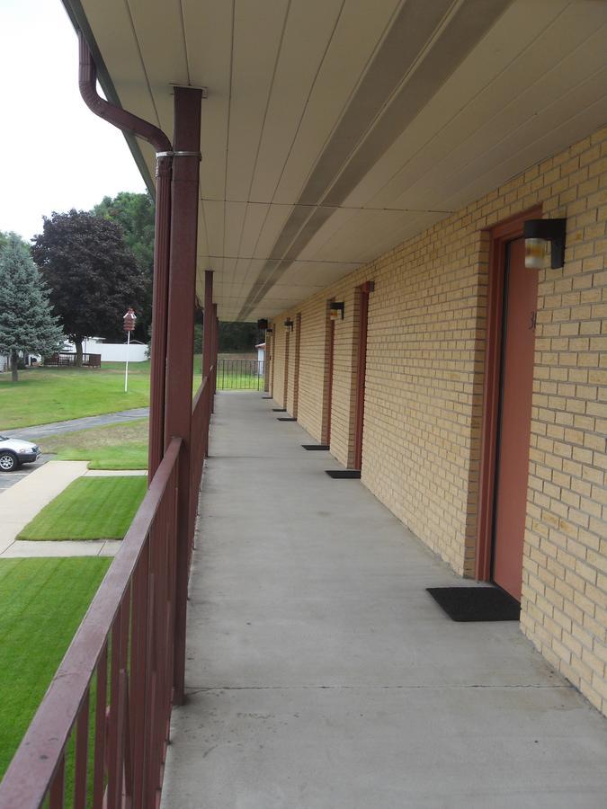 Swan Inn Motel Comstock Park Εξωτερικό φωτογραφία